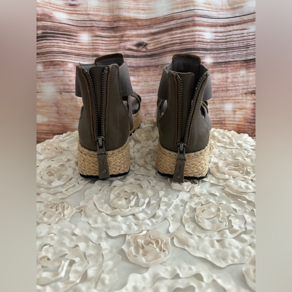 OTBT CANNONBALL GLADIATOR ZIPPER BACK ESPADRILLE SANDAL - Picture 2 of 10